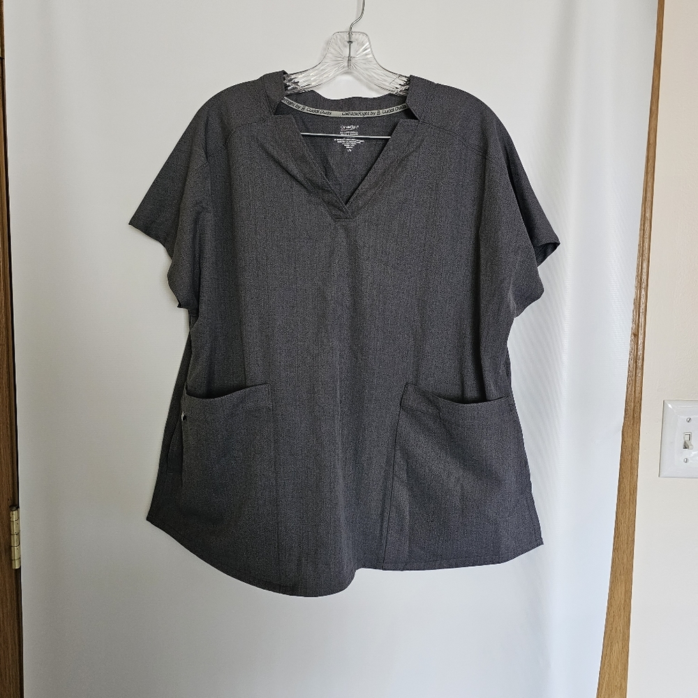 Climate Right by Cuddl Duds 2 Piece Women Scrubs Gray Size L